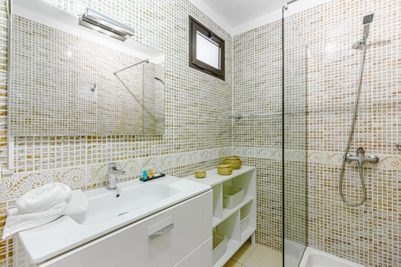 Fantastic Large Studio In Front Of Beach Heated Pool Wifi Arona  Exterior photo