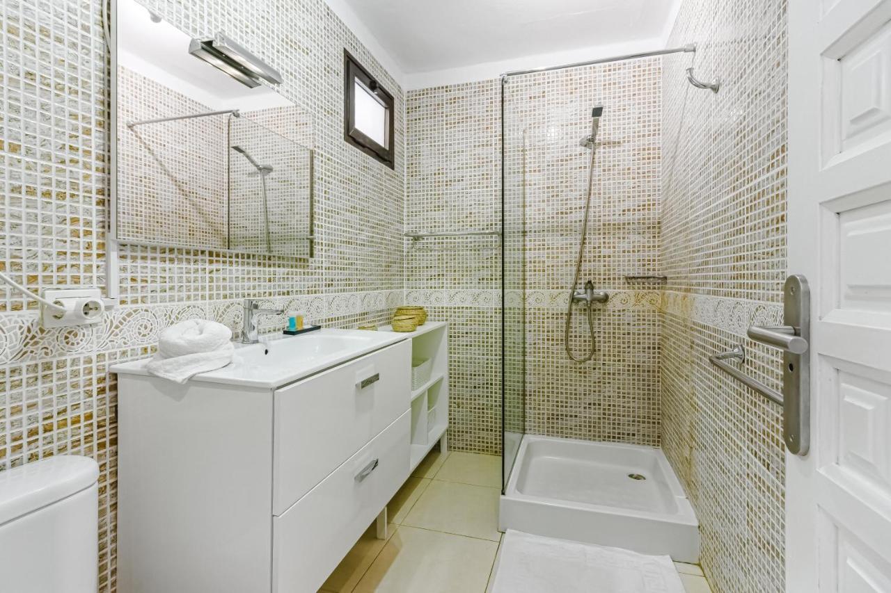 Fantastic Large Studio In Front Of Beach Heated Pool Wifi Arona  Exterior photo